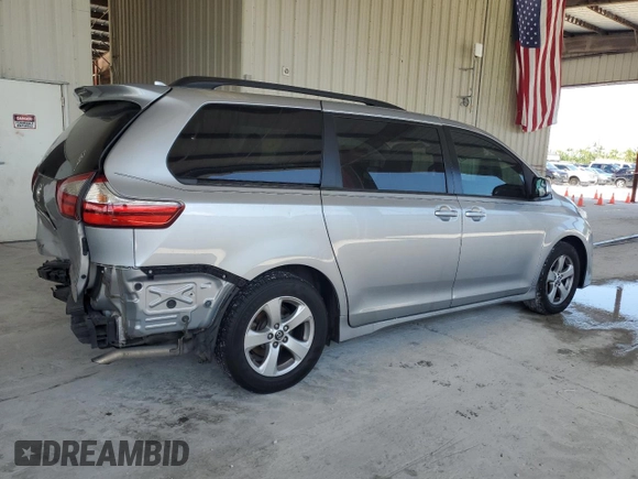 2018 Toyota Sienna LE Auto Access Seat with VIN 5TDKZ3DC5JS959834, listed as a Copart auction lot 51002875 with 113,144 mi miles and Salvage Title. Bid and sale history available at carsss.com. Image 3.