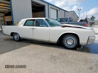 1964 Lincoln Continental z VIN 4Y82N417604, wystawiony jako Copart lot #58056575 z przebiegiem 37 412 mil mil oraz Szkoda całkowita • Salvage title. Historia ofert i sprzedaży dostępna na DreamBid. Obrazek 4.