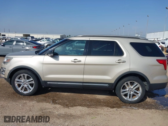 2017 Ford Explorer XLT z VIN 1FM5K7D89HGD85422, wystawiony jako IAAI lot #41787616 z przebiegiem 32 068 mil mil oraz . Historia ofert i sprzedaży dostępna na DreamBid. Obrazek 14.