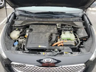 2017 Kia Niro Touring Launch Edition with VIN KNDCC3LC1H5050335, listed as a Copart auction lot 43888174 with 204,011 mi miles and Clean Title. Bid and sale history available at carsss.com. Image 11.