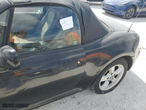 2000 BMW Z3 2.5L with VIN WBACH9347YLF91639, listed as a Copart auction lot 76951294 with 0 mi miles and Salvage Title. Bid and sale history available at carsss.com. Image 12.