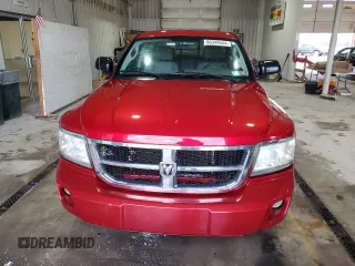 2008 Dodge Dakota SLT z VIN 1D7HW48N48S536142, wystawiony jako Copart lot #86348544 z przebiegiem 238 800 mil mil oraz Szkoda całkowita • Salvage title. Historia ofert i sprzedaży dostępna na DreamBid. Obrazek 5.