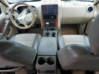 2006 Ford Explorer Eddie Bauer z VIN 1FMEU74E66UA41903, wystawiony jako Copart lot #60419545 z przebiegiem 231 949 mil mil oraz Szkoda całkowita • Salvage title. Historia ofert i sprzedaży dostępna na DreamBid. Obrazek 8.