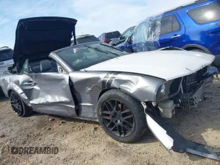 2006 Ford Mustang Standard with VIN 1ZVFT84N965243420, listed as a IAAI auction lot 41827935 with Not Provided miles and . Bid and sale history available at carsss.com. Image 1.