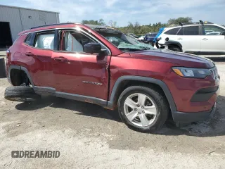 2022 Jeep Compass Latitude with VIN 3C4NJDBB3NT122001, listed as a Copart auction lot 49151555 with 92,165 mi miles and Salvage title. Bid and sale history available at DreamBid. Image 4.