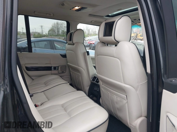 2008 Land Rover Range Rover SC with VIN SALMF13408A289044, listed as a IAAI auction lot 42010360 with 125,929 mi miles and . Bid and sale history available at DreamBid. Image 8.