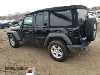 2022 Jeep Wrangler Unlimited Sport S with VIN 1C4HJXDGXNW242038, listed as a Copart auction lot 44771015 with 40,582 mi miles and Salvage Title. Bid and sale history available at DreamBid. Image 2.