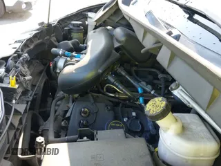 2019 Ford Transit Cargo с VIN 1FTYE2YMXKKA37989, выставлен на аукционе IAAI как лот 42438823 с пробегом 165 108 миль миль и . История ставок и продаж доступна на DreamBid. Изображение 19.