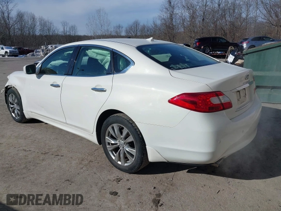 2013 Infiniti M z VIN JN1BY1AR6DM602021, wystawiony jako IAAI lot #41397484 z przebiegiem 226 584 mil mil oraz . Historia ofert i sprzedaży dostępna na DreamBid. Obrazek 3.