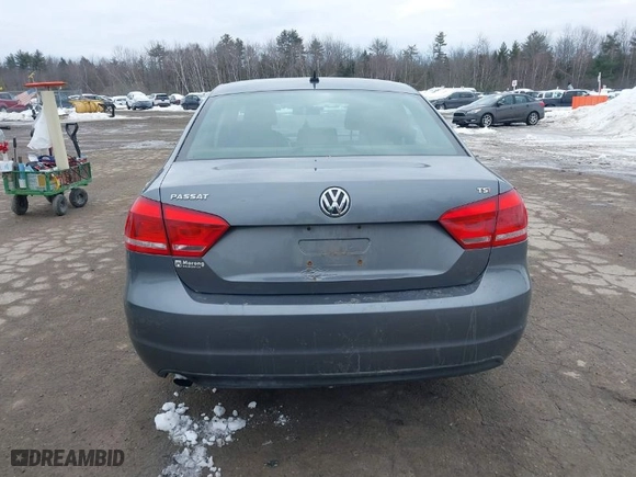 2014 Volkswagen Passat Wolfsburg Ed with VIN 1VWAT7A38EC110410, listed as a IAAI auction lot 41640198 with 135,320 mi miles. Bid and sale history available at carsss.com. Image 15.