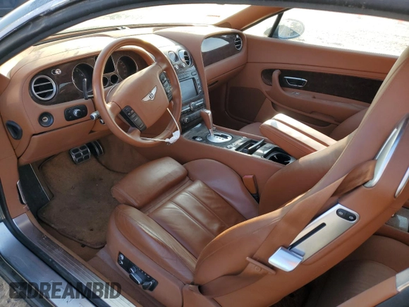 2005 Bentley Continental GT GT z VIN SCBCR63W45C027121, wystawiony jako Copart lot #89028465 z przebiegiem Nie podano mil oraz Czysty tytuł • Clean title. Historia ofert i sprzedaży dostępna na DreamBid. Obrazek 8.