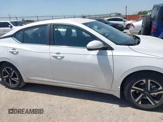 2024 Nissan Sentra SV z VIN 3N1AB8CV0RY302155, wystawiony jako IAAI lot #41970018 z przebiegiem 12 013 mil mil oraz . Historia ofert i sprzedaży dostępna na DreamBid. Obrazek 13.