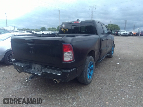 2020 Ram 1500 Big Horn with VIN 1C6SRFBT2LN280589, listed as a IAAI auction lot 42505720 with 124,355 mi miles and . Bid and sale history available at DreamBid. Image 4.