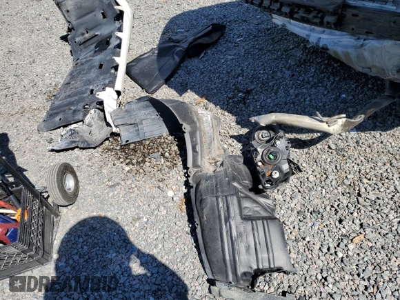 2015 Toyota Sienna L with VIN 5TDZK3DC1FS634544, listed as a Copart auction lot 49007674 with Not provided miles and Salvage title. Bid and sale history available at DreamBid. Image 13.
