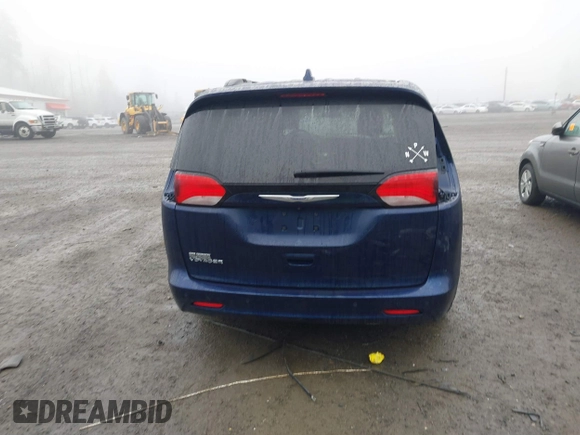 2020 Chrysler Voyager LX z VIN 2C4RC1CG6LR128508, wystawiony jako IAAI lot #41368776 z przebiegiem 60 156 mil mil oraz . Historia ofert i sprzedaży dostępna na DreamBid. Obrazek 17.