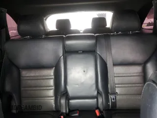 2017 Kia Sorento SXL z VIN 5XYPK4A56HG305258, wystawiony jako Copart lot #78742384 z przebiegiem Nie podano mil oraz Nie do naprawy • Non repairable. Historia ofert i sprzedaży dostępna na DreamBid. Obrazek 10.