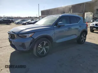2023 Volvo XC40 Plus Bright Theme with VIN YV4L12UN6P2056841, listed as a Copart auction lot 49715405 with 6,969 mi miles and Salvage Title. Bid and sale history available at carsss.com. Image 1.