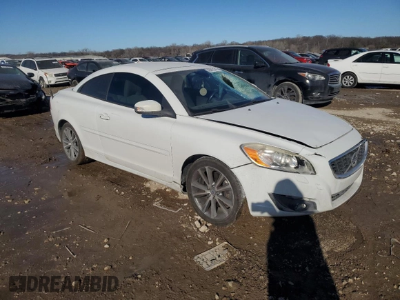 2013 Volvo C70 T5 with VIN YV1672MC7DJ136559, listed as a Copart auction lot 42863545 with 124,540 mi miles and Salvage Title. Bid and sale history available at carsss.com. Image 4.