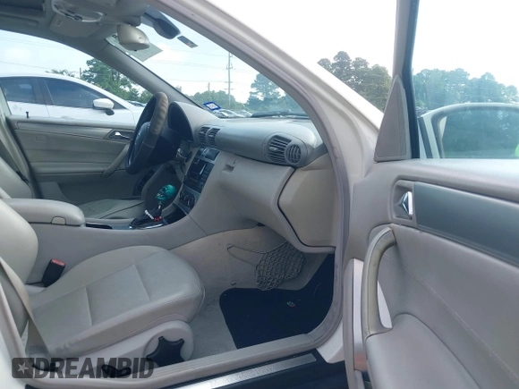 2005 Mercedes-Benz C 230 Kompressor with VIN WDBRF40J95F664371, listed as a IAAI auction lot 42423721 with 173,536 mi miles and . Bid and sale history available at DreamBid. Image 5.