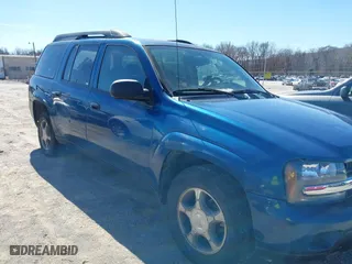 2005 Chevrolet TrailBlazer LS with VIN 1GNET16S656168524, listed as a IAAI auction lot 41605652 with 223,785 mi miles. Bid and sale history available at carsss.com. Image 1.