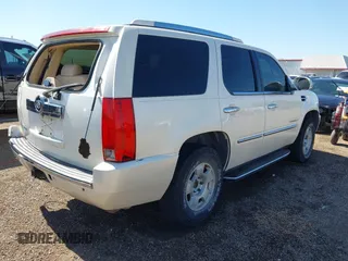 2007 Cadillac Escalade with VIN 1GYFK63847R271121, listed as a IAAI auction lot 42199097 with 138,528 mi miles and . Bid and sale history available at DreamBid. Image 4.