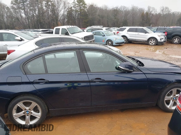 2013 BMW 3 Series 328i xDrive with VIN WBA3B3C54DF536675, listed as a IAAI auction lot 41185325 with 90,296 mi miles and . Bid and sale history available at carsss.com. Image 13.