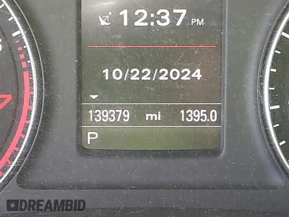2017 Audi Q3 Premium z VIN WA1ECCFS0HR008186, wystawiony jako IAAI lot #40648800 z przebiegiem 139 379 mil mil oraz . Historia ofert i sprzedaży dostępna na DreamBid. Obrazek 16.