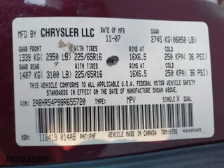 2008 Chrysler Town & Country Touring with VIN 2A8HR54P98R655720, listed as a IAAI auction lot 41267762 with 194,192 mi miles. Bid and sale history available at carsss.com. Image 9.