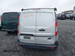 2019 Ford Transit Connect XLT z VIN NM0LS7F22K1414917, wystawiony jako IAAI lot #42143528 z przebiegiem 44 702 mil mil oraz . Historia ofert i sprzedaży dostępna na DreamBid. Obrazek 16.