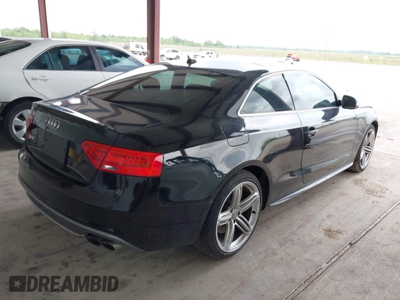 2013 Audi S5 Premium Plus z VIN WAUCGAFR7DA031148, wystawiony jako IAAI lot #42112636 z przebiegiem 89 036 mil mil oraz . Historia ofert i sprzedaży dostępna na DreamBid. Obrazek 4.