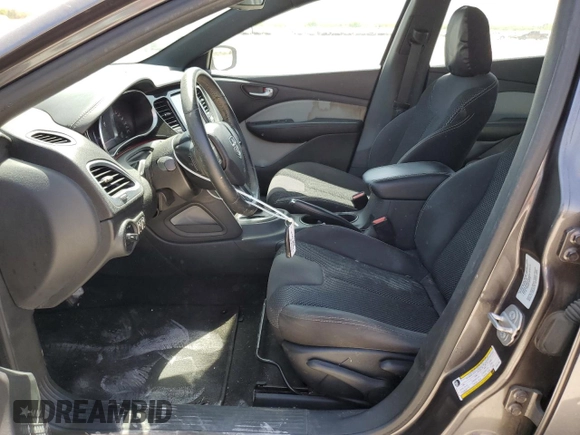 2015 Dodge Dart SXT z VIN 1C3CDFBB2FD237789, wystawiony jako Copart lot #50303445 z przebiegiem 85 333 mil mil oraz Szkoda całkowita • Salvage title. Historia ofert i sprzedaży dostępna na DreamBid. Obrazek 7.