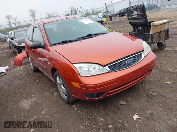 2005 Ford Focus S with VIN 3FAFP31N65R123039, listed as a IAAI auction lot 42010165 with 133,750 mi miles and . Bid and sale history available at carsss.com. Image 1.
