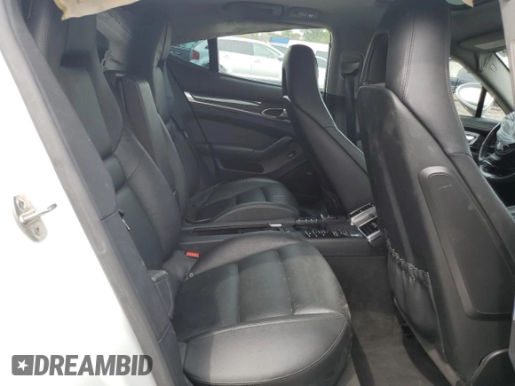 2015 Porsche Panamera 4 z VIN WP0AA2A73FL001692, wystawiony jako Copart lot #51846225 z przebiegiem Nie podano mil oraz Szkoda całkowita • Salvage title. Historia ofert i sprzedaży dostępna na DreamBid. Obrazek 10.