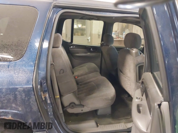 2004 GMC Envoy XL SLE with VIN 1GKET16S746189409, listed as a IAAI auction lot 41255883 with 177,785 mi miles. Bid and sale history available at carsss.com. Image 8.