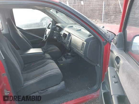 2001 Dodge Dakota Sport with VIN 1B7GL22N11S297957, listed as a IAAI auction lot 41244056 with 193,671 mi miles. Bid and sale history available at carsss.com. Image 5.