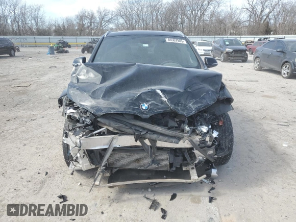 2017 BMW X1 xDrive28i with VIN WBXHT3Z31H4A57021, listed as a Copart auction lot 46507885 with 165,071 mi miles and Salvage Title. Bid and sale history available at carsss.com. Image 5.