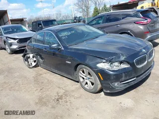 2013 BMW 5 Series 528i xDrive with VIN WBAXH5C50DD109033, listed as a IAAI auction lot 41747375 with 146,029 mi miles. Bid and sale history available at carsss.com. Image 1.
