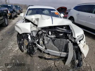 2017 Rolls-Royce Ghost z VIN SCA664S50HUX54312, wystawiony jako Copart lot #40640674 z przebiegiem Nie podano mil oraz Szkody całkowita. Historia ofert i sprzedaży dostępna na DreamBid. Obrazek 5.