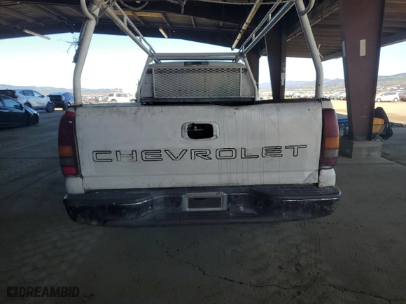 2000 Chevrolet Silverado 1500 LT with VIN 1GCEK19T9YE157205, listed as a Copart auction lot 46258285 with 243,139 mi miles and Clean Title. Bid and sale history available at carsss.com. Image 6.