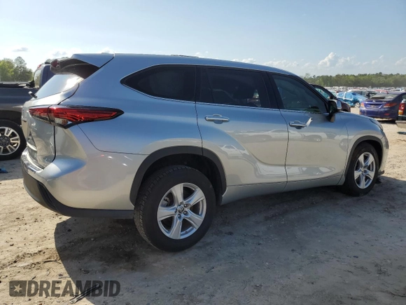 2021 Toyota Highlander L with VIN 5TDZZRAH5MS054628, listed as a Copart auction lot 51449925 with Not provided miles and Salvage title. Bid and sale history available at DreamBid. Image 3.
