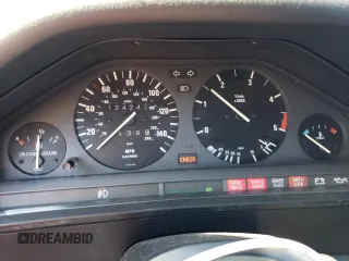 1989 BMW 3 Series z VIN WBABB2308K8864242, wystawiony jako Copart lot #72472654 z przebiegiem 124 243 mil mil oraz Szkoda całkowita • Salvage title. Historia ofert i sprzedaży dostępna na DreamBid. Obrazek 9.