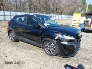 2021 Nissan Kicks SV with VIN 3N1CP5CV4ML497045, listed as a IAAI auction lot 41785445 with 75,768 mi miles. Bid and sale history available at carsss.com. Image 1.