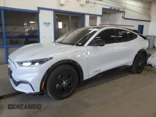2023 Ford Mustang Mach-E California Route 1 z VIN 3FMTK2SU2PMA41137, wystawiony jako Copart lot #55566705 z przebiegiem 21 399 mil mil oraz Szkoda całkowita • Salvage title. Historia ofert i sprzedaży dostępna na DreamBid. Obrazek 1.