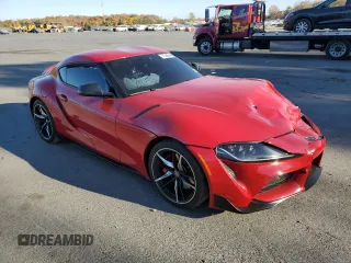2022 Toyota GR Supra 3.0 with VIN WZ1DB0C05NW048364, listed as a Copart auction lot 77548544 with 0 mi miles and Salvage Title. Bid and sale history available at carsss.com. Image 4.