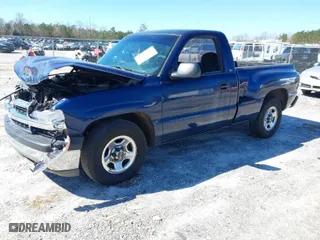 2000 GMC New Sierra 1500 SL with VIN 1GTEC14W2YZ200810, listed as a IAAI auction lot 41599749 with NaN miles. Bid and sale history available at carsss.com. Image 2.