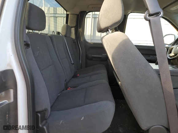 2008 Chevrolet Silverado 1500 LT w/1LT with VIN 2GCEC19J381327958, listed as a Copart auction lot 43563825 with 103,391 mi miles and Salvage Title. Bid and sale history available at carsss.com. Image 10.