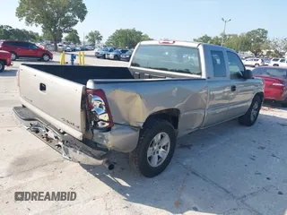2003 Chevrolet Silverado 1500 LS with VIN 2GCEC19XX31244508, listed as a IAAI auction lot 42052595 with 164,683 mi miles. Bid and sale history available at carsss.com. Image 4.