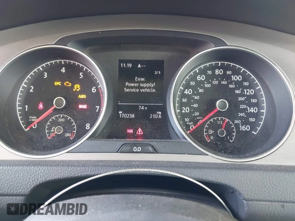 2015 Volkswagen Golf TSI S z VIN 3VW117AU2FM067634, wystawiony jako IAAI lot #41925577 z przebiegiem 170 238 mil mil oraz . Historia ofert i sprzedaży dostępna na DreamBid. Obrazek 7.