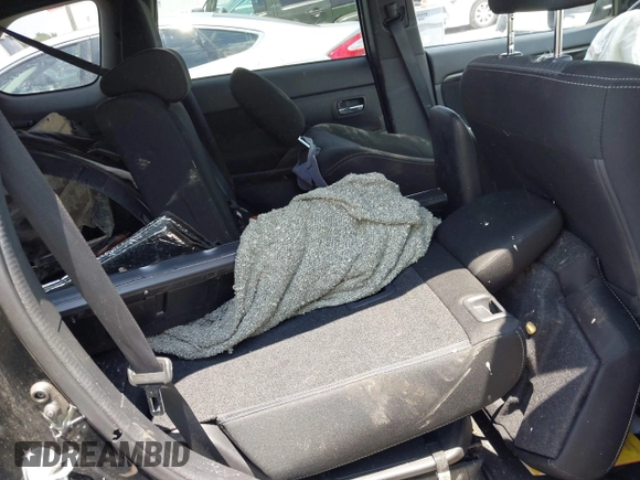 2018 Mitsubishi Outlander SE with VIN JA4AD3A35JZ067008, listed as a IAAI auction lot 42225954 with 102,951 mi miles and . Bid and sale history available at DreamBid. Image 8.