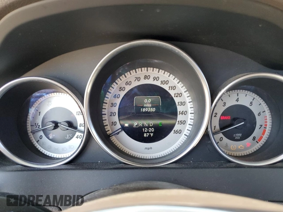 2013 Mercedes-Benz C 350 Sport z VIN WDDGF5HBXDR272336, wystawiony jako Copart lot #59851155 z przebiegiem 189 350 mil mil oraz Czysty tytuł • Clean title. Historia ofert i sprzedaży dostępna na DreamBid. Obrazek 9.